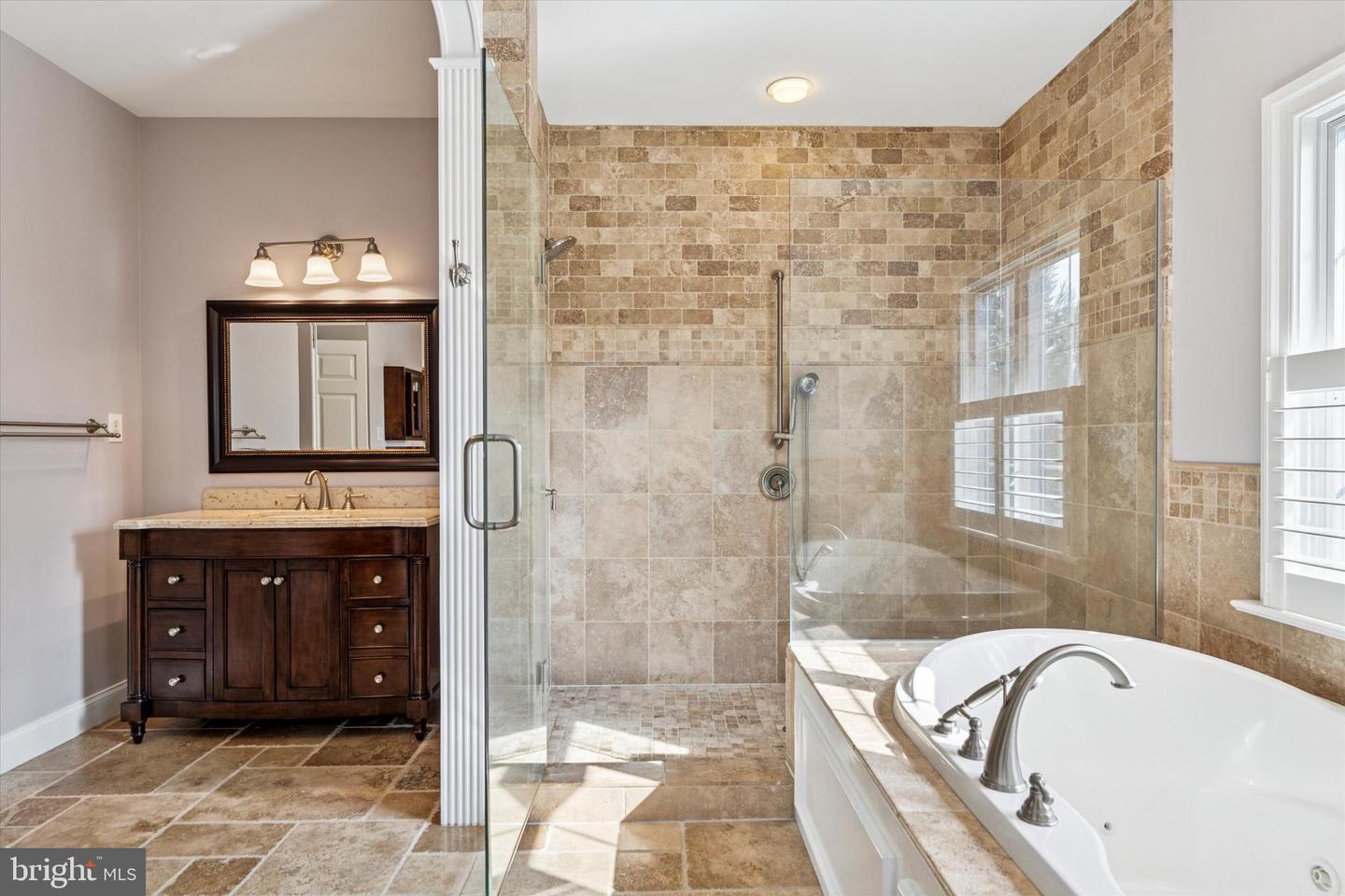 Kennett Square, Pennsylvania, 19348, United States, 5 Bedrooms Bedrooms, ,7 BathroomsBathrooms,Residential,Active,1953669