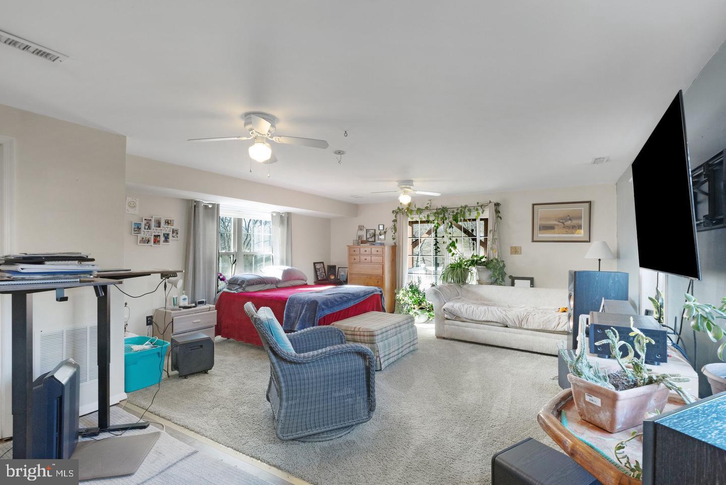 Schwenksville, Pennsylvania, 19473, United States, 3 Bedrooms Bedrooms, ,3 BathroomsBathrooms,Residential,Active,1985601