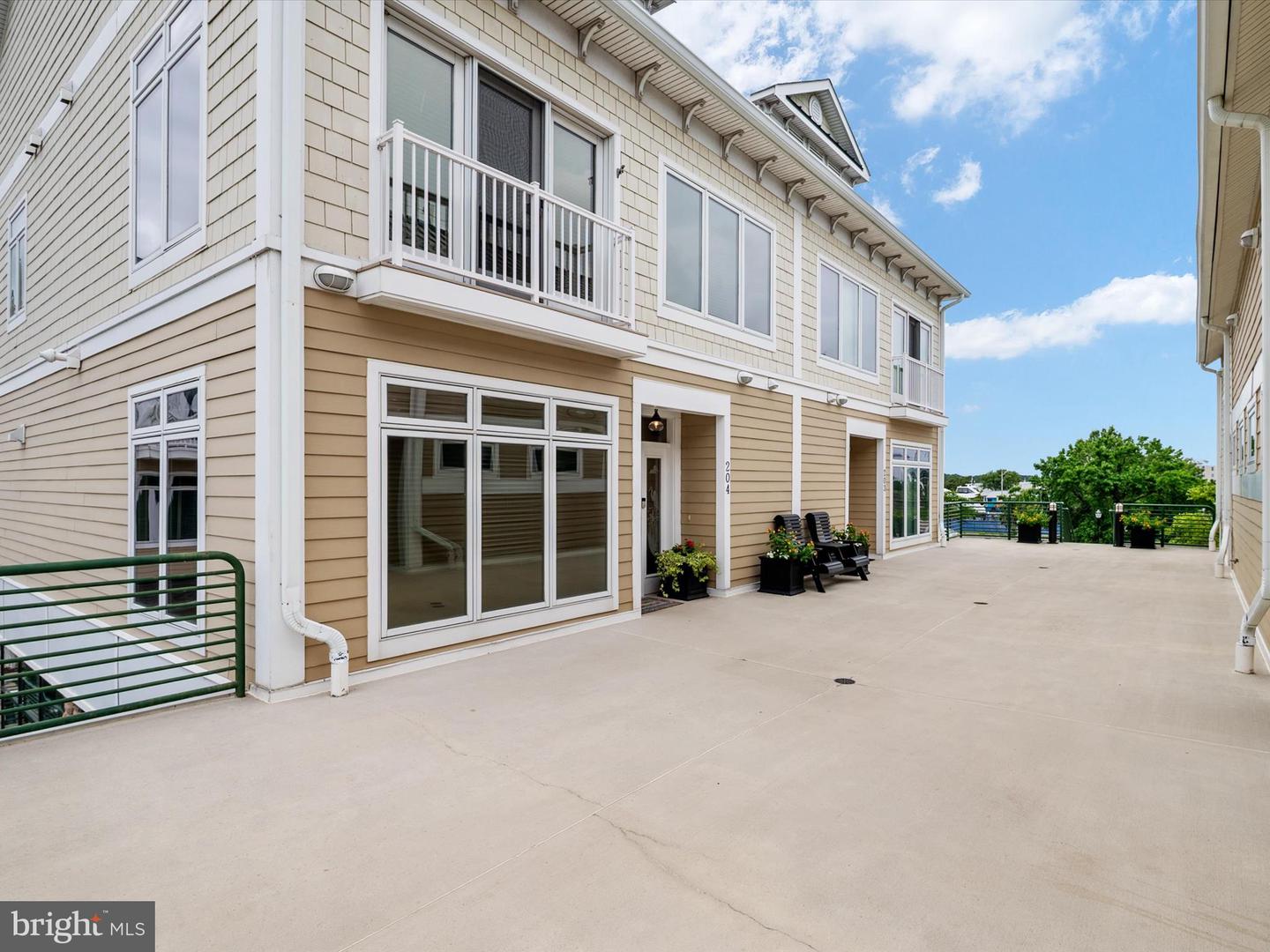 Grasonville, Maryland, 21638, United States, 3 Bedrooms Bedrooms, ,4 BathroomsBathrooms,Residential,Active,1888990