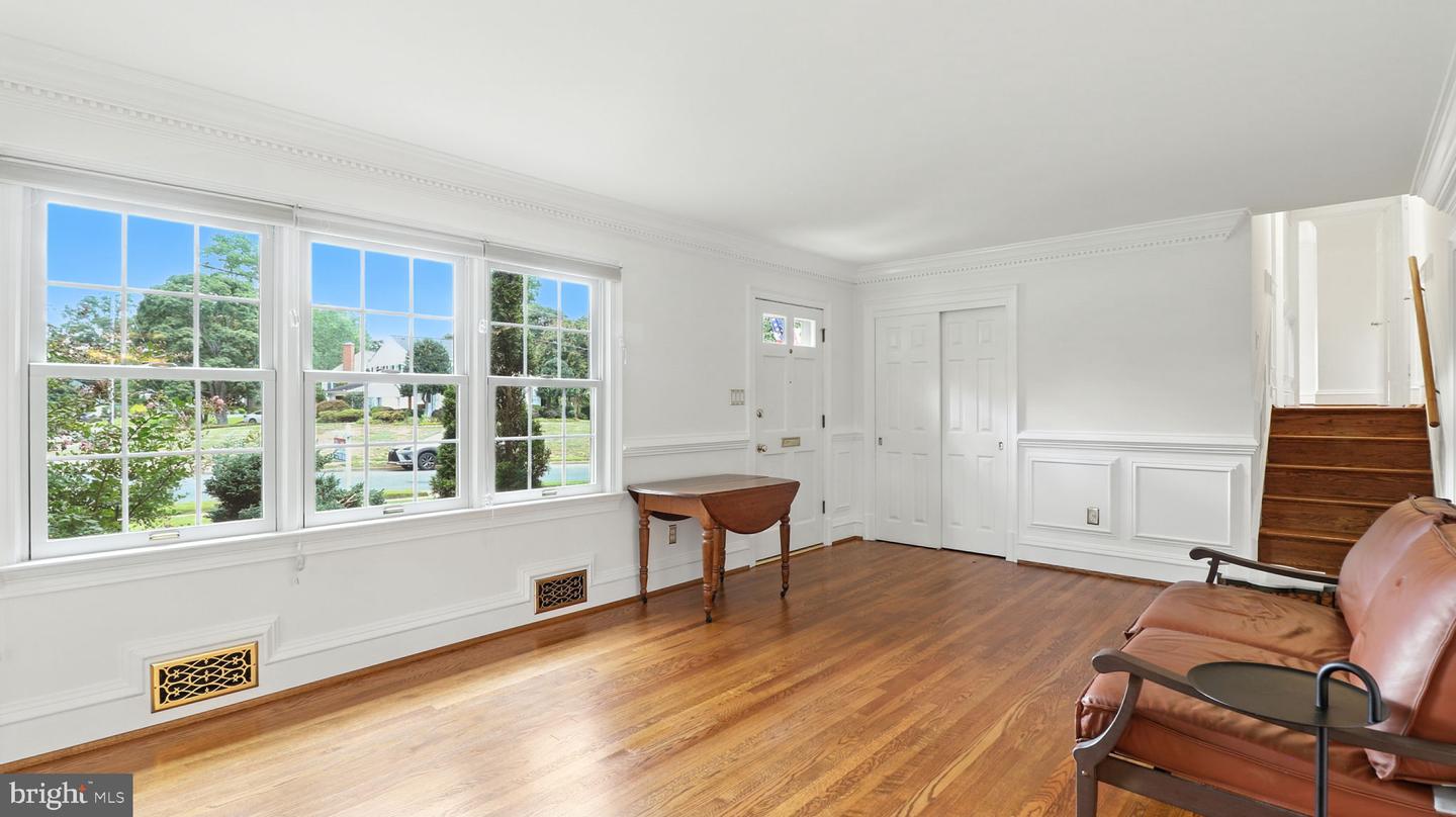 Alexandria, Virginia, 22308, United States, 4 Bedrooms Bedrooms, ,2 BathroomsBathrooms,Residential,Active,1936138