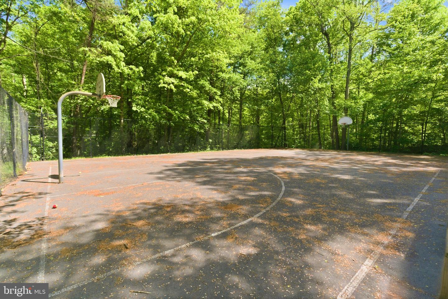 Fairfax Station, Virginia, 22039, United States, 5 Bedrooms Bedrooms, ,5 BathroomsBathrooms,Residential,Pending,2045787