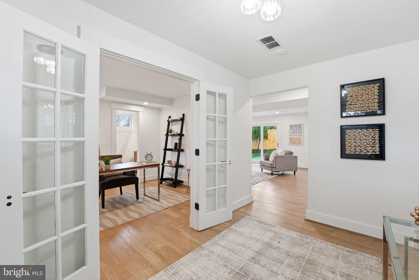 Bethesda, Maryland, 20817, United States, 4 Bedrooms Bedrooms, ,3 BathroomsBathrooms,Residential,Active,1990583