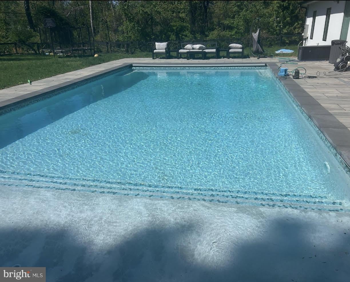 Pikesville, Maryland, 21208, United States, 6 Bedrooms Bedrooms, ,5 BathroomsBathrooms,Residential,Active,2010580