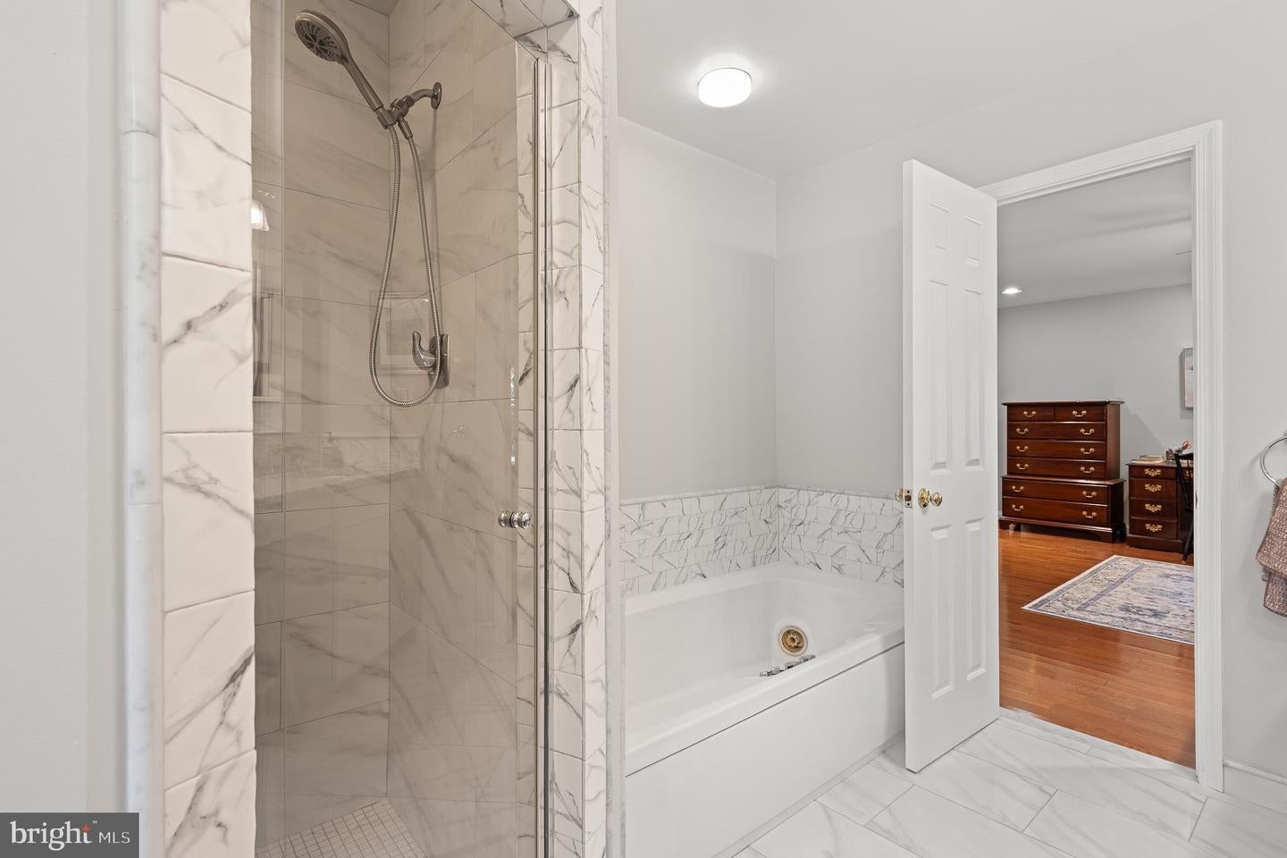 Potomac, Maryland, 20854, United States, 5 Bedrooms Bedrooms, ,6 BathroomsBathrooms,Residential,Active,1988488