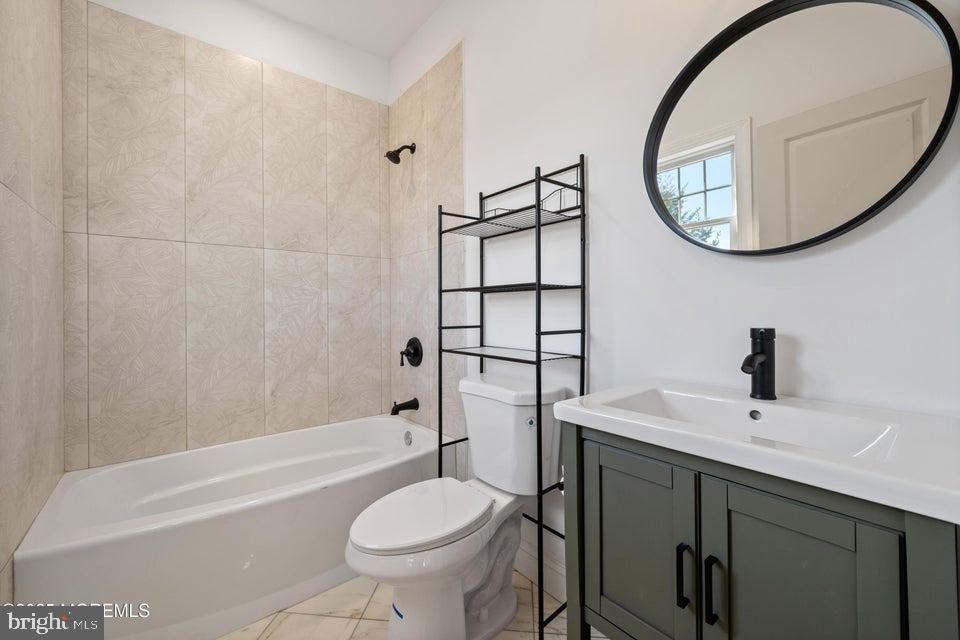 Waretown, New Jersey, 08758, United States, 4 Bedrooms Bedrooms, ,3 BathroomsBathrooms,Residential,Active,1904173