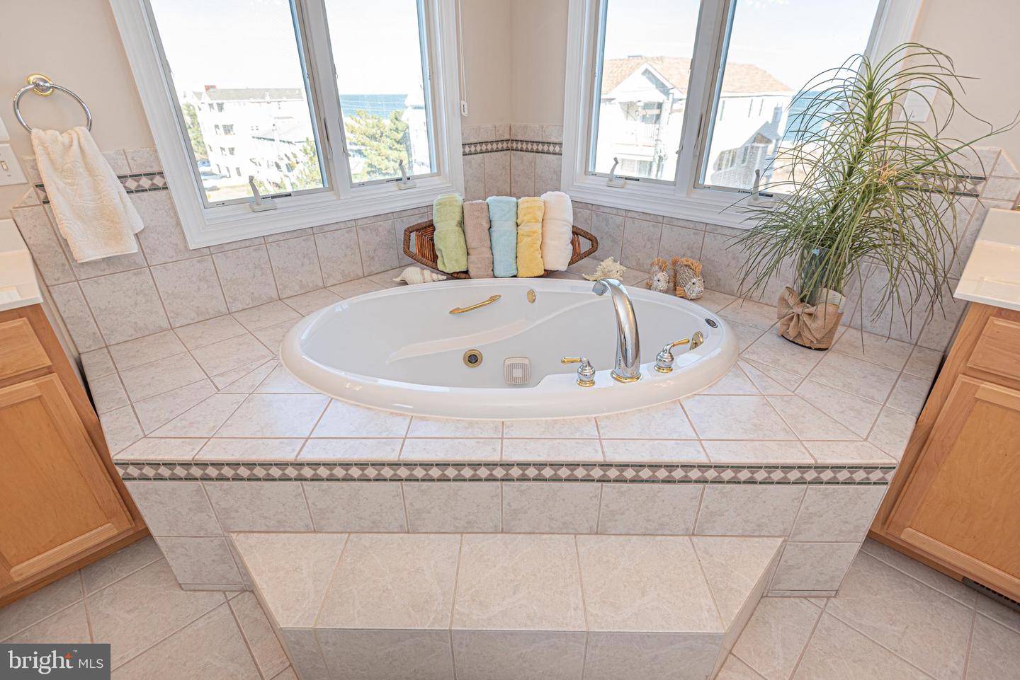 Fenwick Island, Delaware, 19944, United States, 5 Bedrooms Bedrooms, ,4 BathroomsBathrooms,Residential,Active,1998592