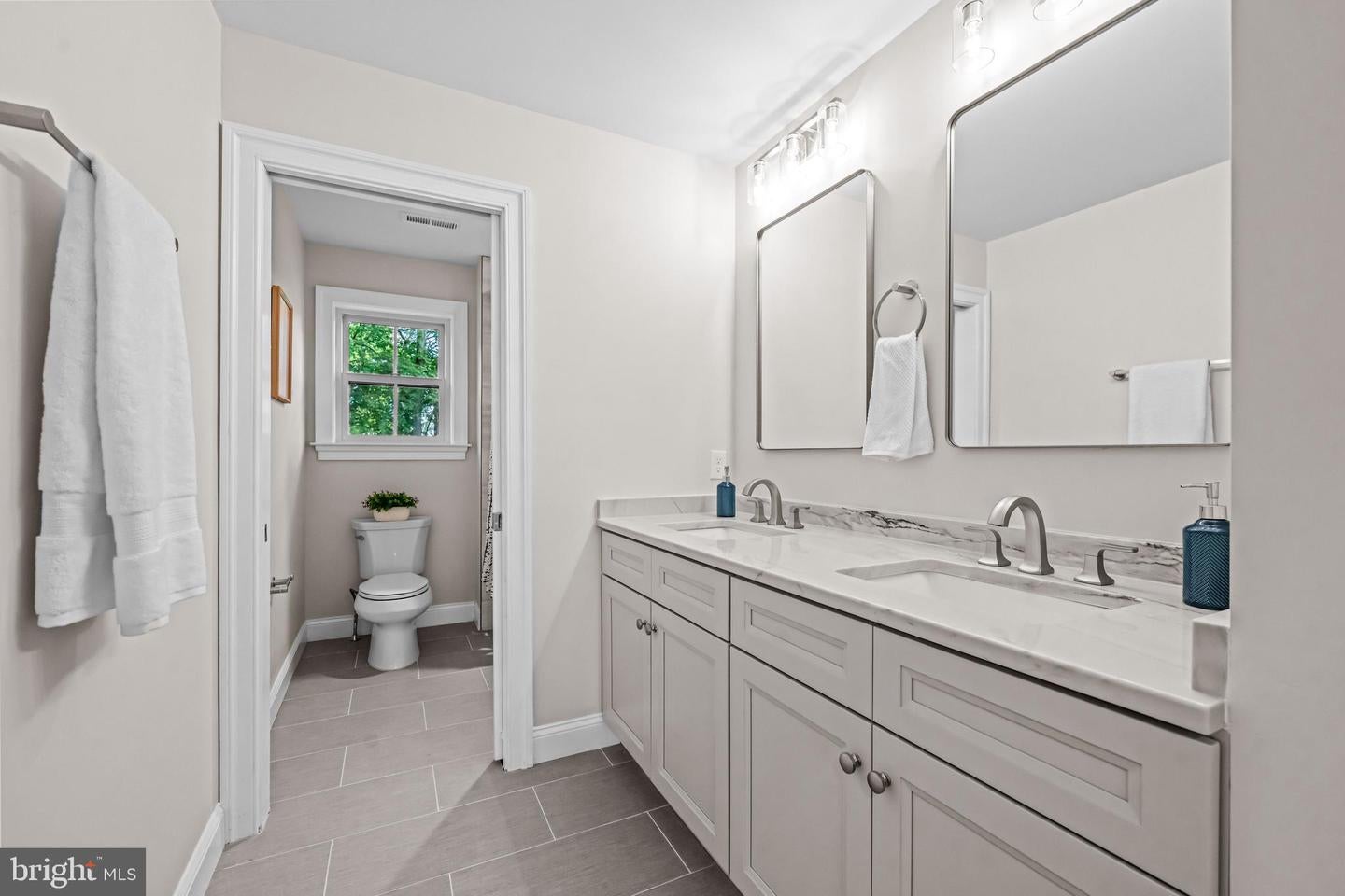 Haddonfield, New Jersey, 08033, United States, 4 Bedrooms Bedrooms, ,4 BathroomsBathrooms,Residential,Active,1886827