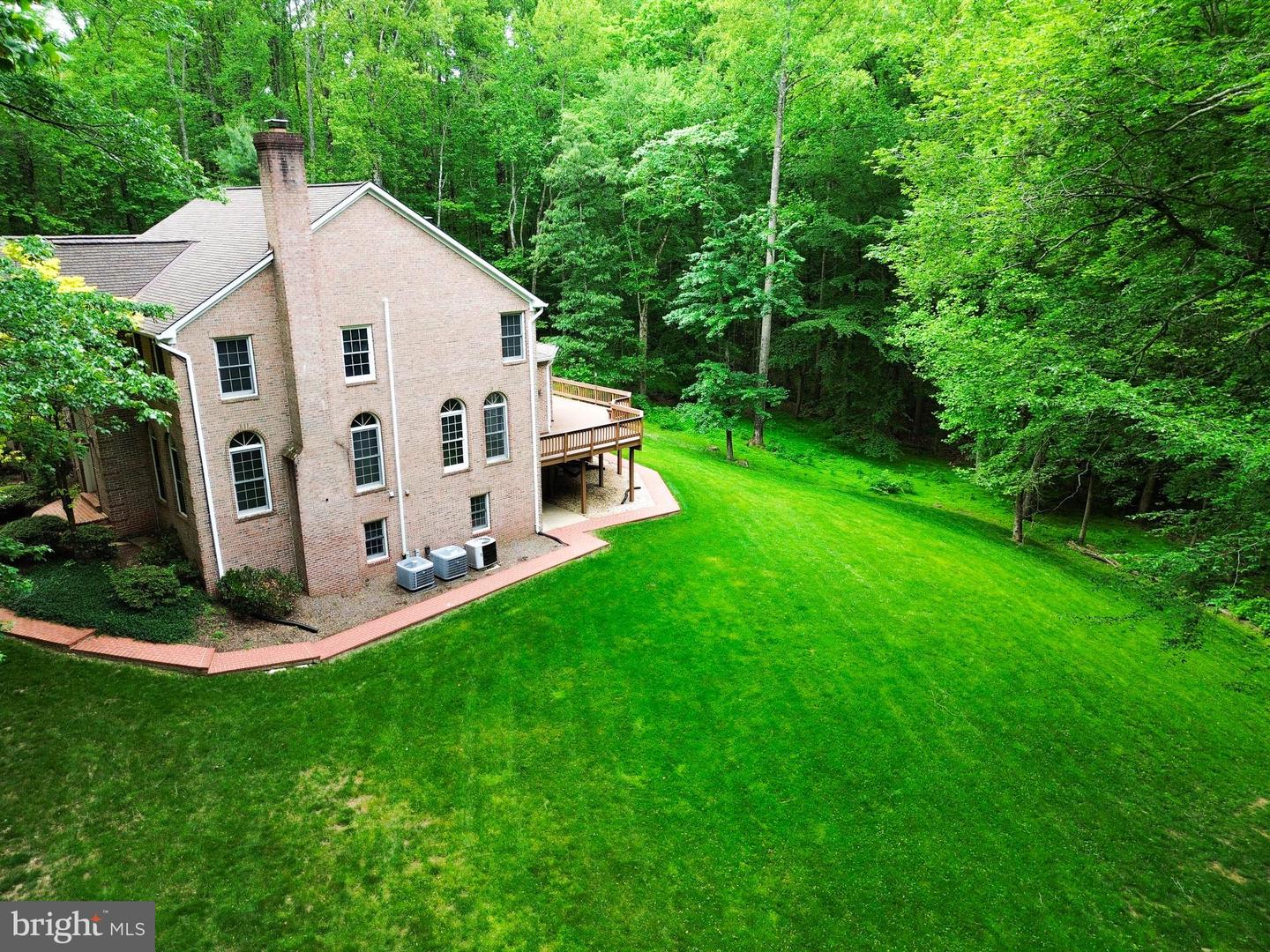 Clifton, Virginia, 20124, United States, 5 Bedrooms Bedrooms, ,6 BathroomsBathrooms,Residential,Active,2025639