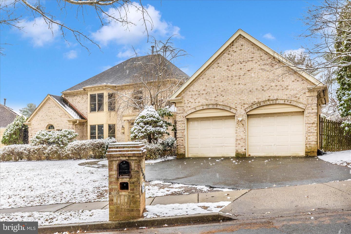 Potomac, Maryland, 20854, United States, 4 Bedrooms Bedrooms, ,5 BathroomsBathrooms,Residential,Active,2002617