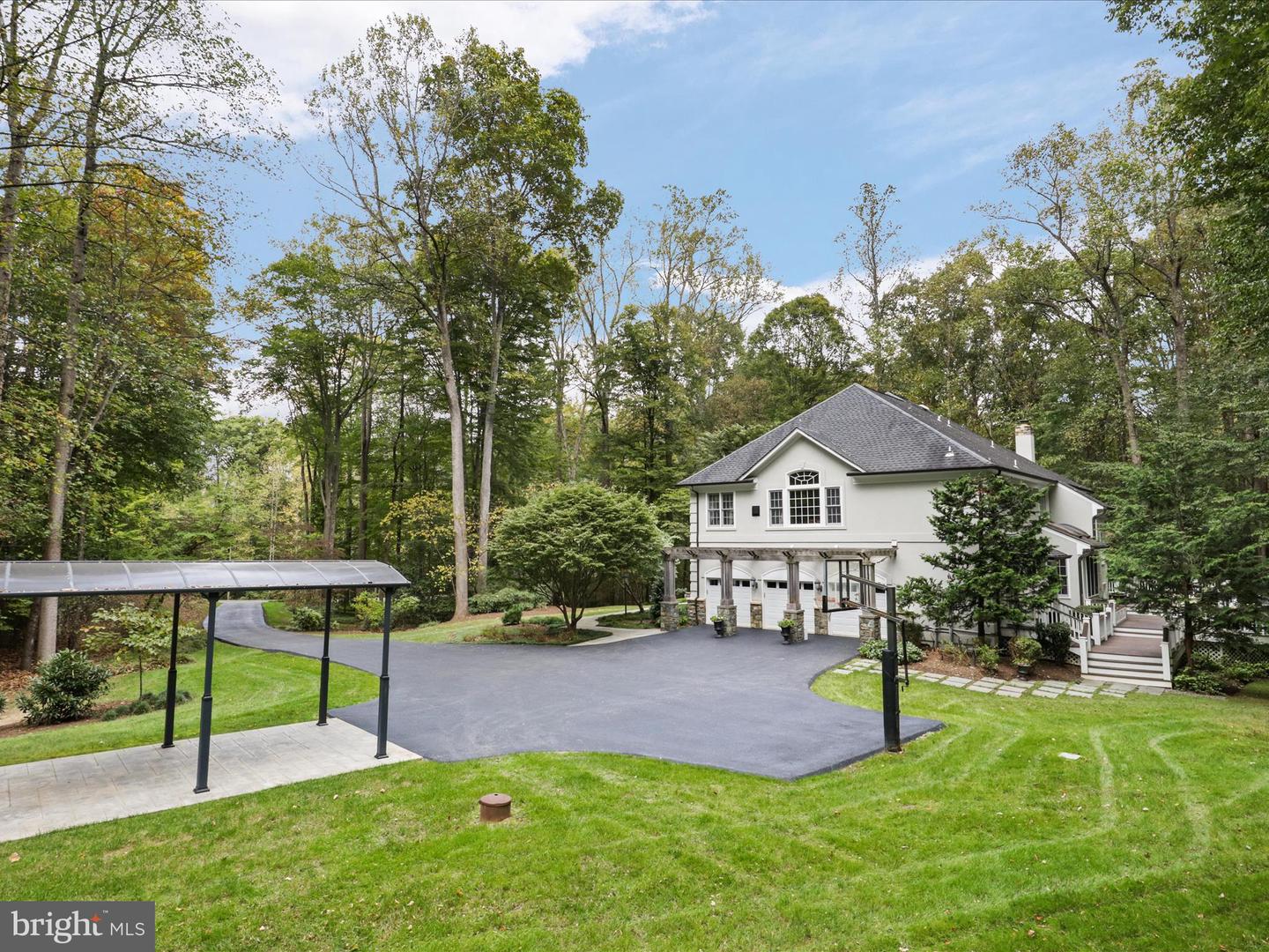 Fairfax Station, Virginia, 22039, United States, 5 Bedrooms Bedrooms, ,5 BathroomsBathrooms,Residential,Active,1943756