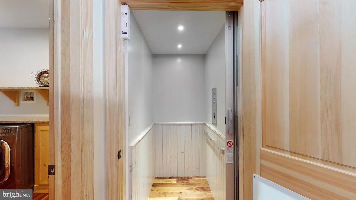 Broomall, Pennsylvania, 19008, United States, 6 Bedrooms Bedrooms, ,8 BathroomsBathrooms,Residential,Active,1738458