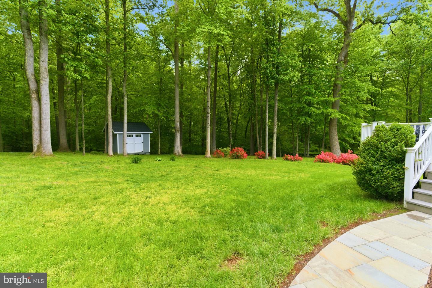 Fairfax Station, Virginia, 22039, United States, 5 Bedrooms Bedrooms, ,5 BathroomsBathrooms,Residential,Pending,2045787