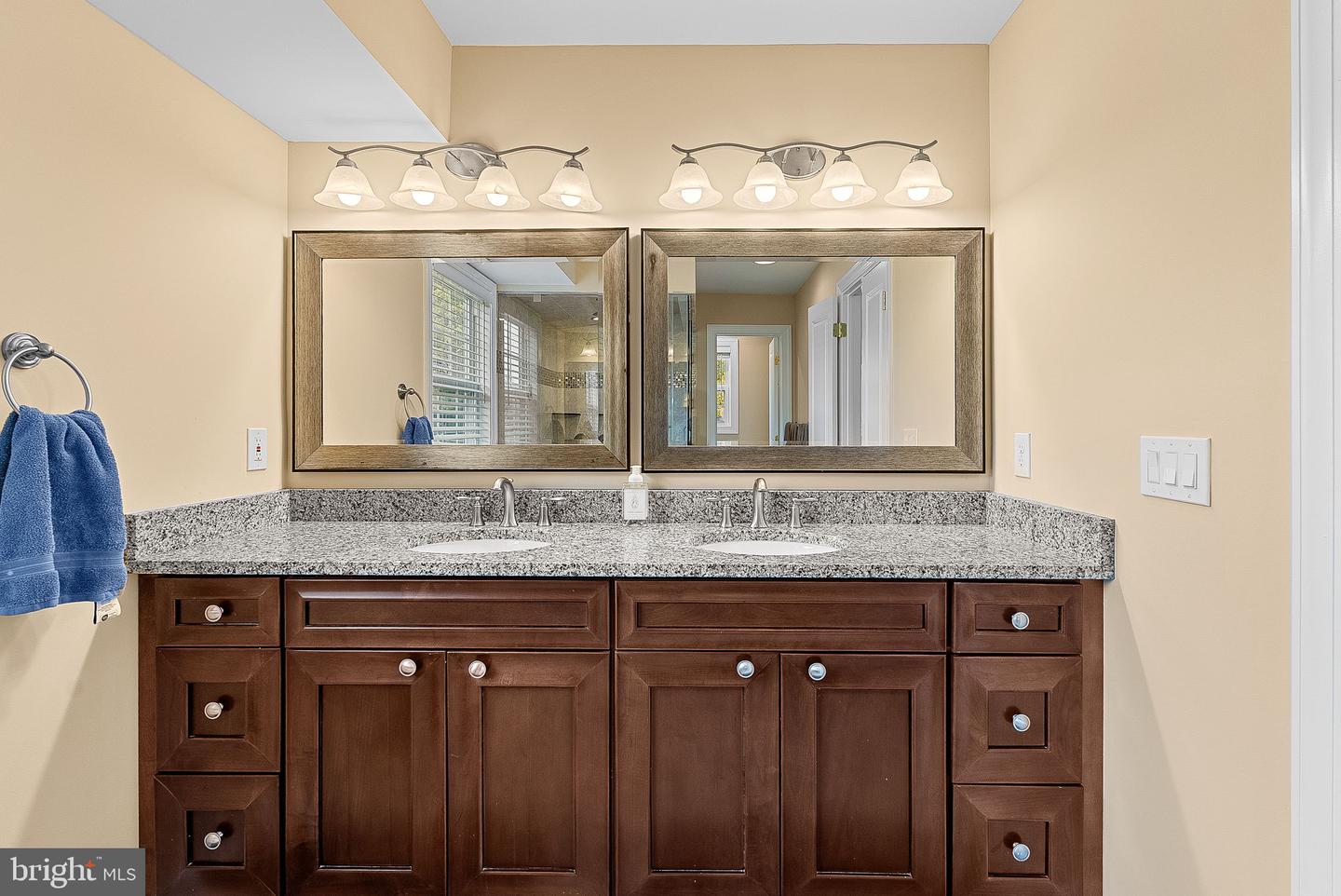 Annandale, Virginia, 22003, United States, 4 Bedrooms Bedrooms, ,4 BathroomsBathrooms,Residential,Active,2044601