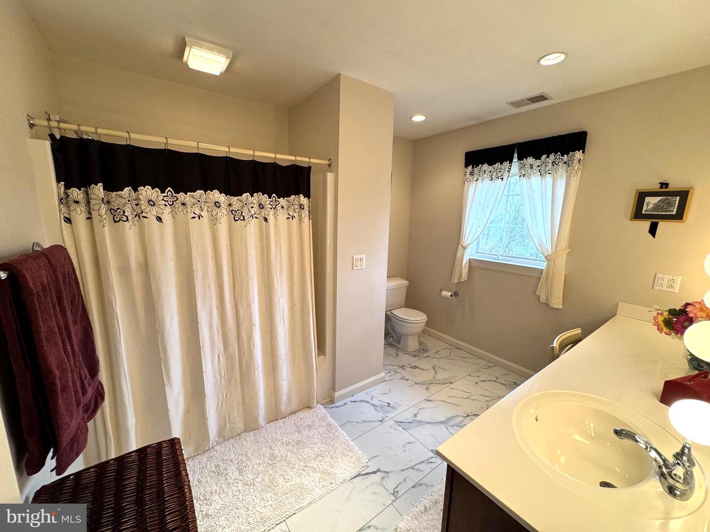 State College, Pennsylvania, 16801, United States, 4 Bedrooms Bedrooms, ,4 BathroomsBathrooms,Residential,Active,1988791