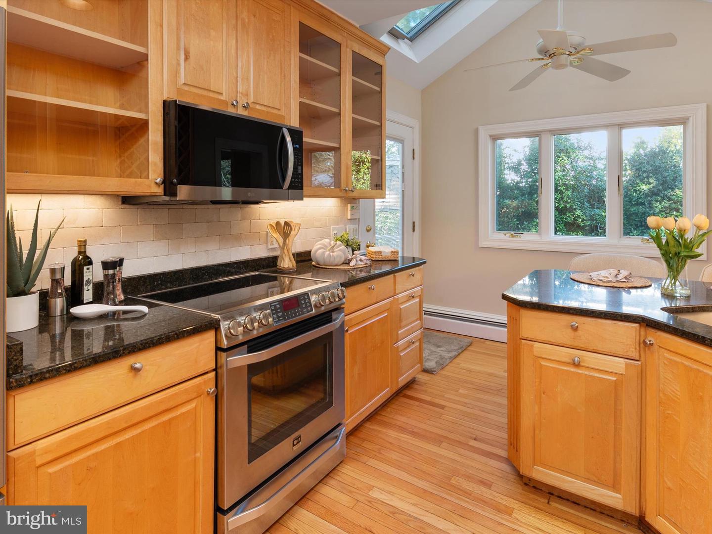 Edgewater, Maryland, 21037, United States, 3 Bedrooms Bedrooms, ,4 BathroomsBathrooms,Residential,Active,1965993