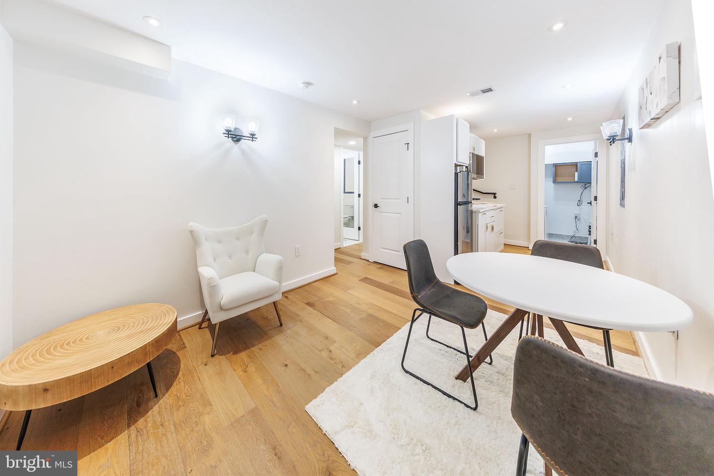 Washington, District Of Columbia, 20018, United States, 6 Bedrooms Bedrooms, ,5 BathroomsBathrooms,Residential,Active,1964489