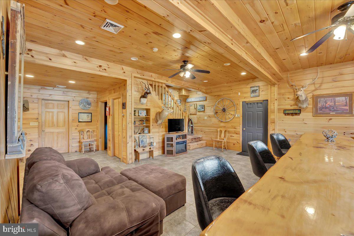 White Haven, Pennsylvania, 18661, United States, 5 Bedrooms Bedrooms, ,3 BathroomsBathrooms,Residential,Active,1888981