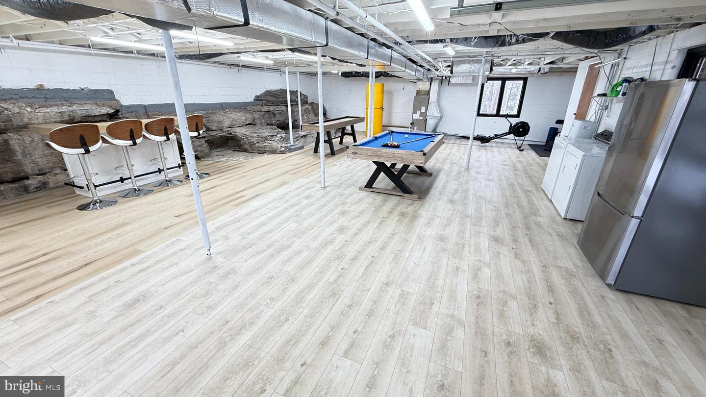 Lakeville, Pennsylvania, 18438, United States, 4 Bedrooms Bedrooms, ,2 BathroomsBathrooms,Residential,Active,2007650