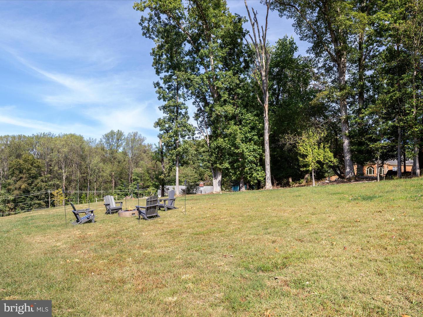 Oakton, Virginia, 22124, United States, 6 Bedrooms Bedrooms, ,6 BathroomsBathrooms,Residential,Active,1960120