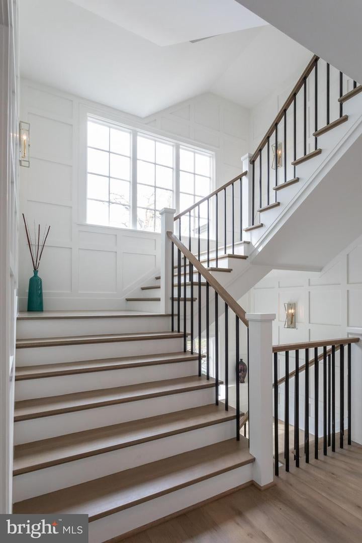 Arlington, Virginia, 22207, United States, 6 Bedrooms Bedrooms, ,9 BathroomsBathrooms,Residential,Active,1972156