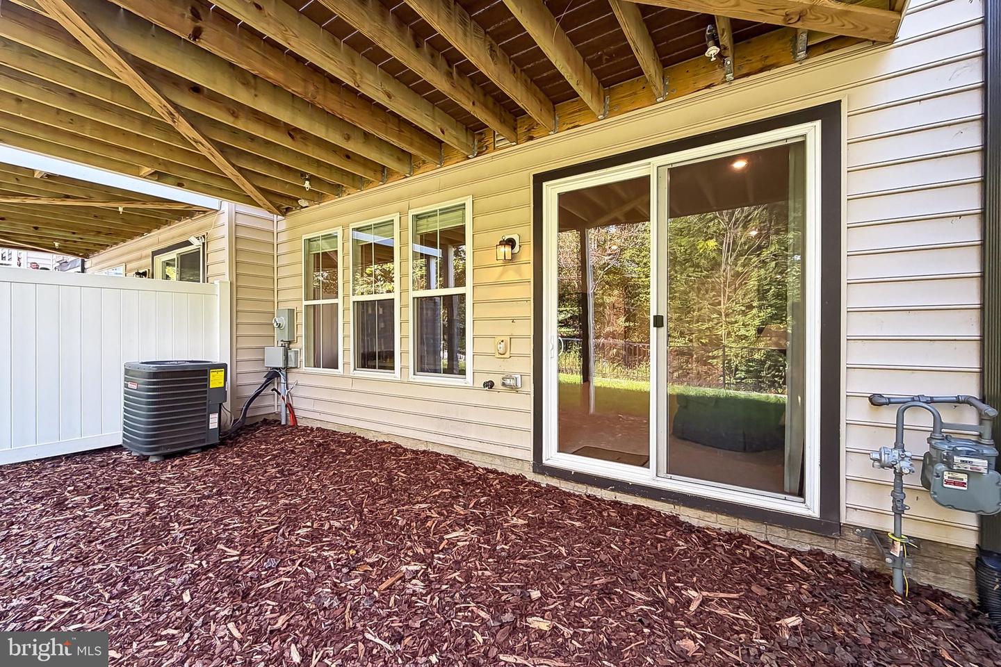 Fairfax, Virginia, 22033, United States, 4 Bedrooms Bedrooms, ,5 BathroomsBathrooms,Residential,Active,1992238