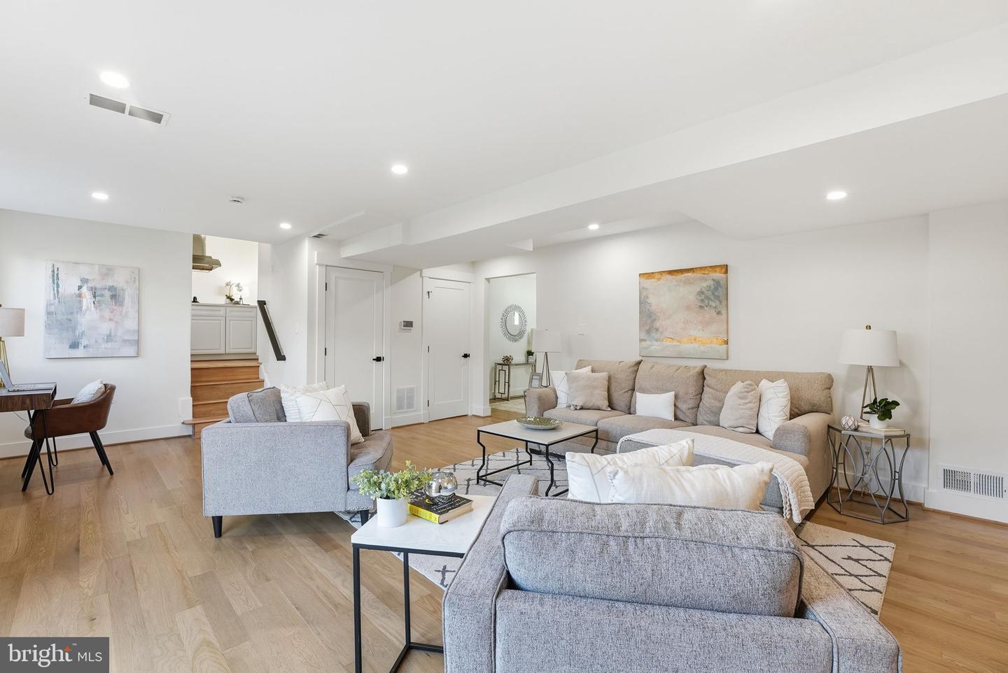 Bethesda, Maryland, 20817, United States, 4 Bedrooms Bedrooms, ,3 BathroomsBathrooms,Residential,Active,1990583