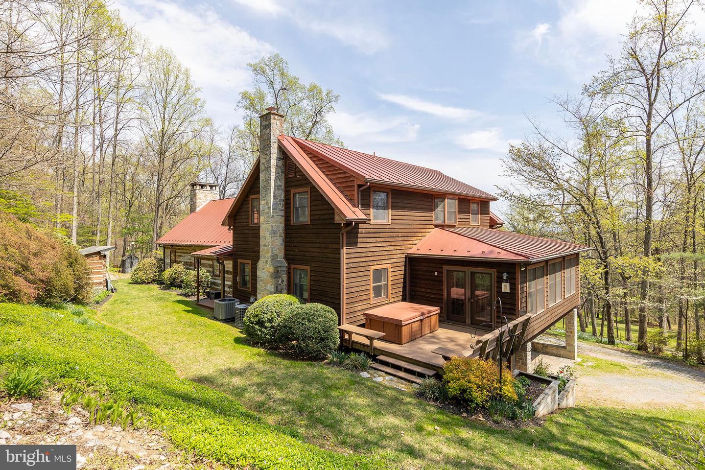 Winchester, Virginia, 22602, United States, 4 Bedrooms Bedrooms, ,4 BathroomsBathrooms,Residential,Active,2041509