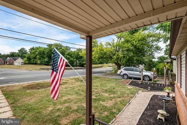 408 W MAIN ST, BERRYVILLE, VA 22611, photo 3 of 26