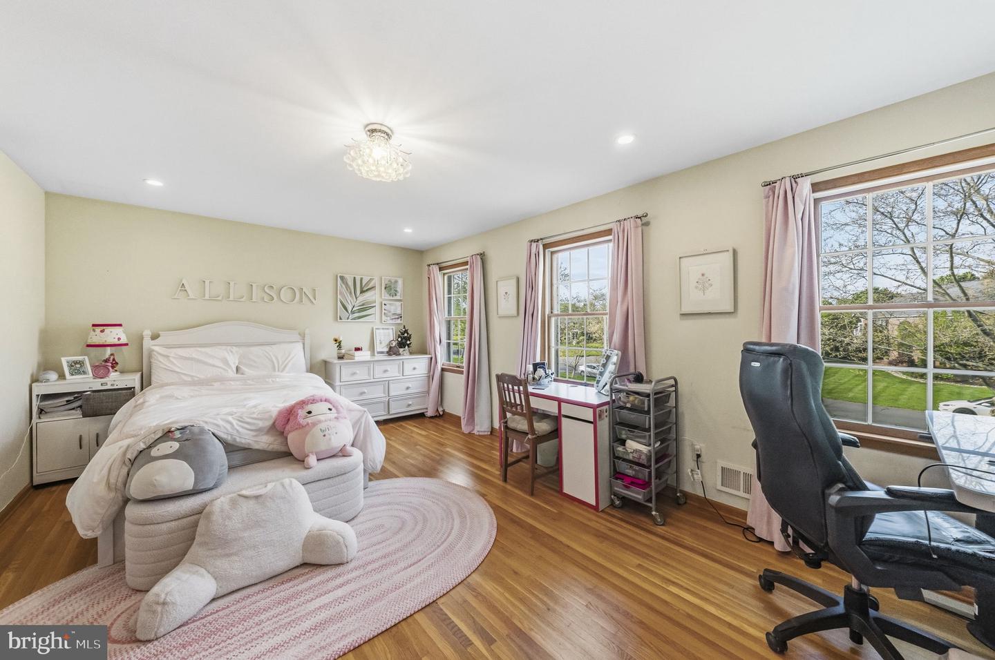 Princeton Junction, New Jersey, 08550, United States, 4 Bedrooms Bedrooms, ,3 BathroomsBathrooms,Residential,Contingent,2045693