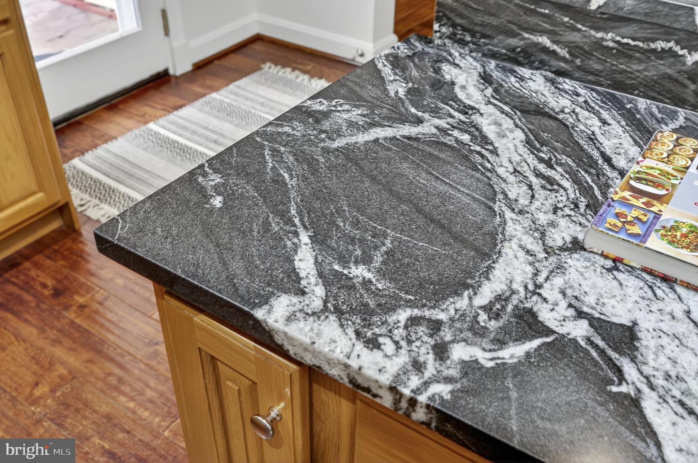 Lovettsville, Virginia, 20180, United States, ,2 BathroomsBathrooms,Residential,Active,1954034