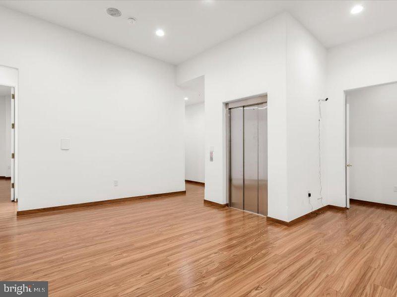 Potomac, Maryland, 20854, United States, 6 Bedrooms Bedrooms, ,7 BathroomsBathrooms,Residential,Active,1927645