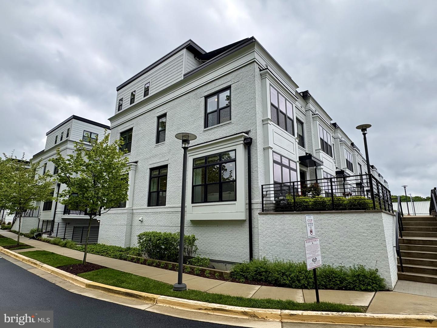 Potomac, Maryland, 20854, United States, 3 Bedrooms Bedrooms, ,5 BathroomsBathrooms,Residential,Active,2044555