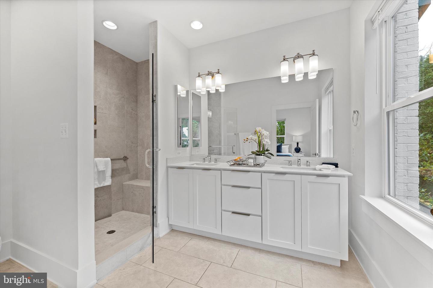 Potomac, Maryland, 20854, United States, 4 Bedrooms Bedrooms, ,5 BathroomsBathrooms,Residential,Active,1961966