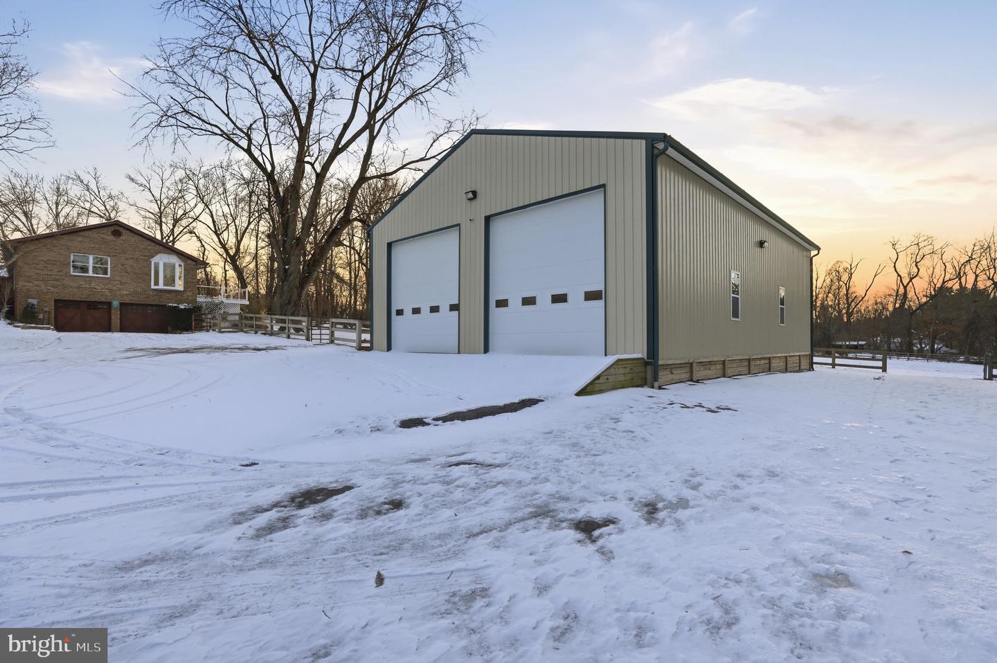 Clarksburg, Maryland, 20871, United States, 5 Bedrooms Bedrooms, ,3 BathroomsBathrooms,Residential,Active,1996277