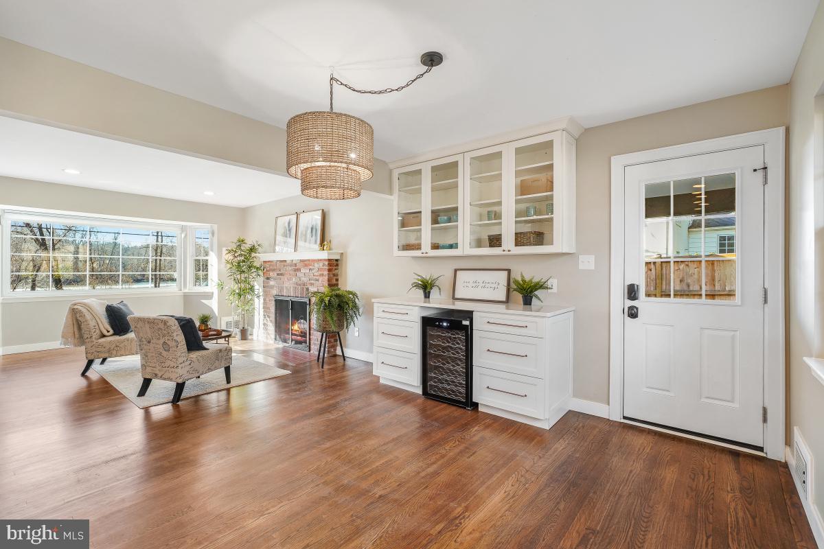 Alexandria, Virginia, 22308, United States, 3 Bedrooms Bedrooms, ,3 BathroomsBathrooms,Residential,Active,2006768