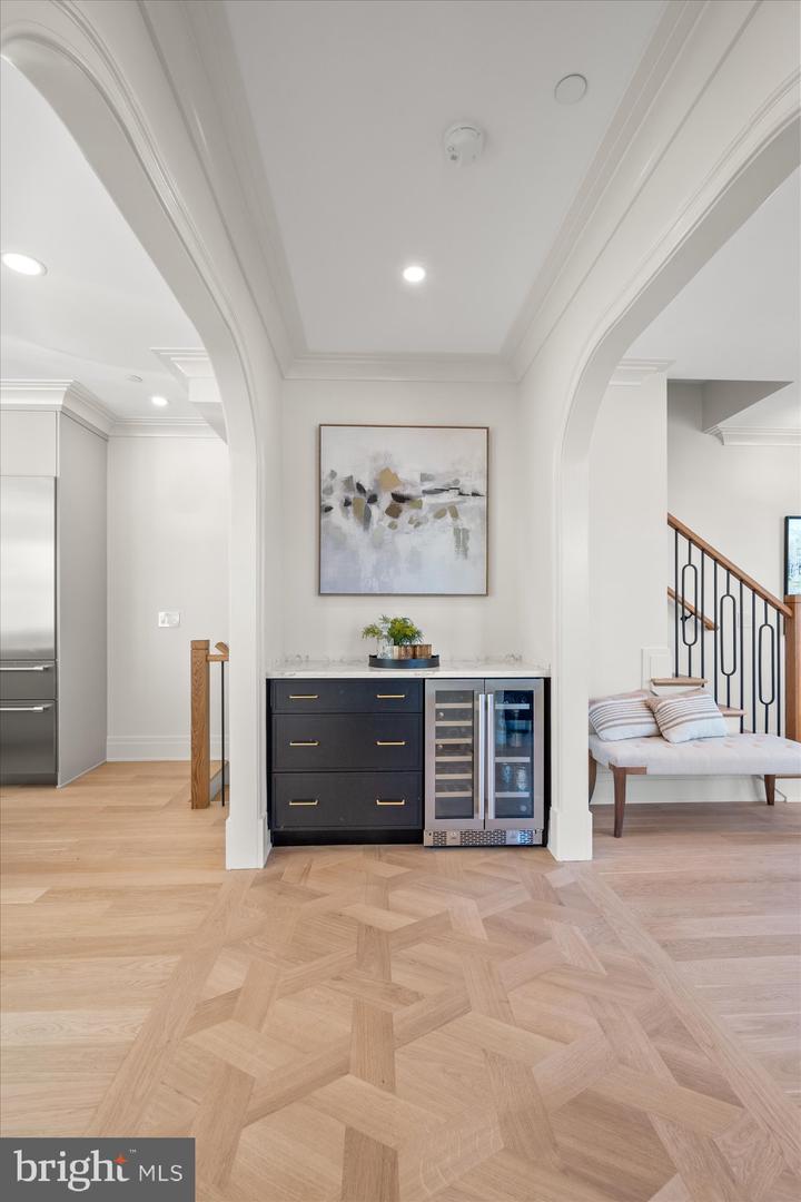 Alexandria, Virginia, 22314, United States, 4 Bedrooms Bedrooms, ,5 BathroomsBathrooms,Residential,Active,1993677