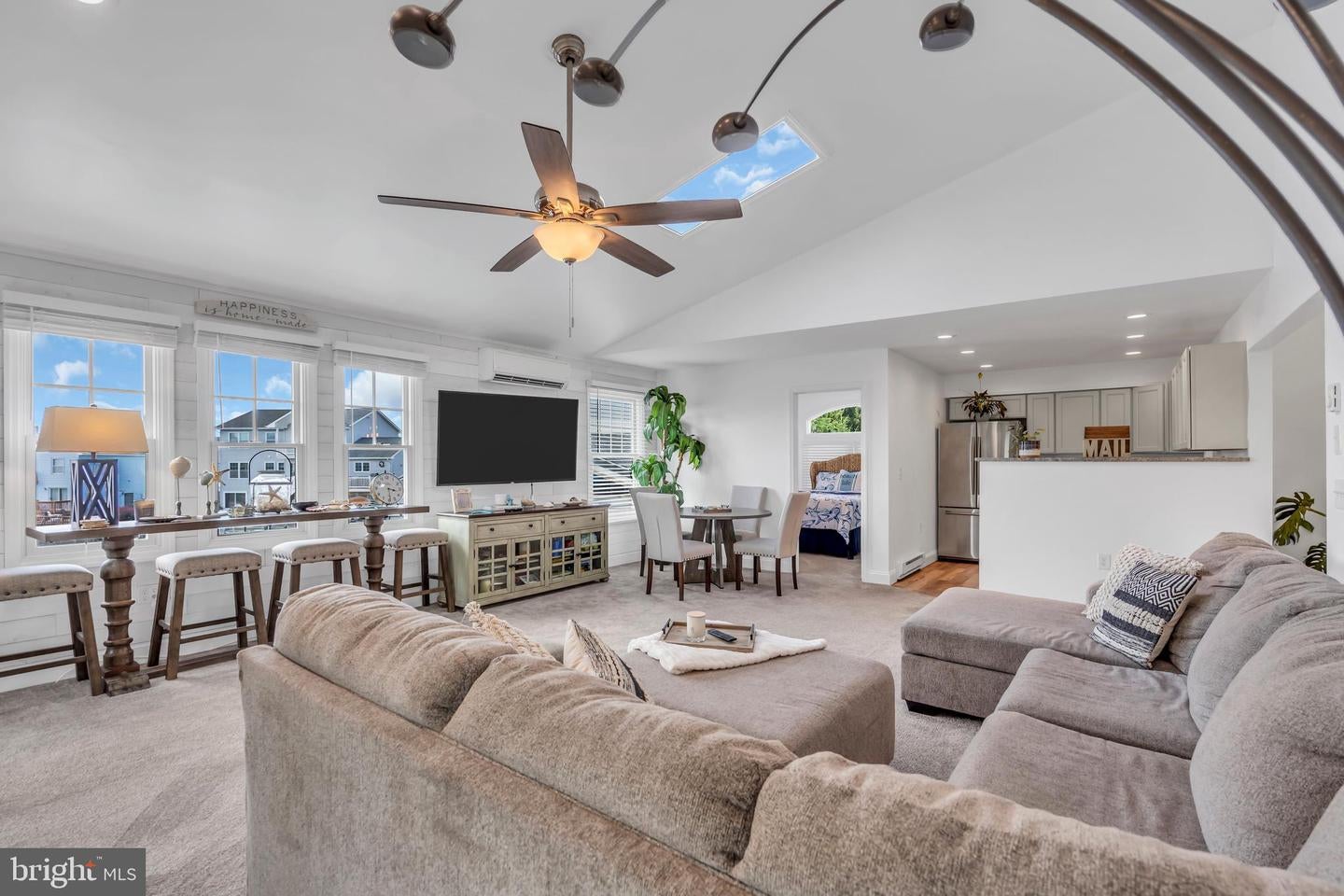 Manahawkin, New Jersey, 08050, United States, 4 Bedrooms Bedrooms, ,2 BathroomsBathrooms,Residential,Active,1919073