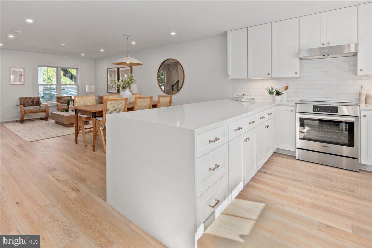 Arlington, Virginia, 22201, United States, 4 Bedrooms Bedrooms, ,5 BathroomsBathrooms,Residential,Active,1954022