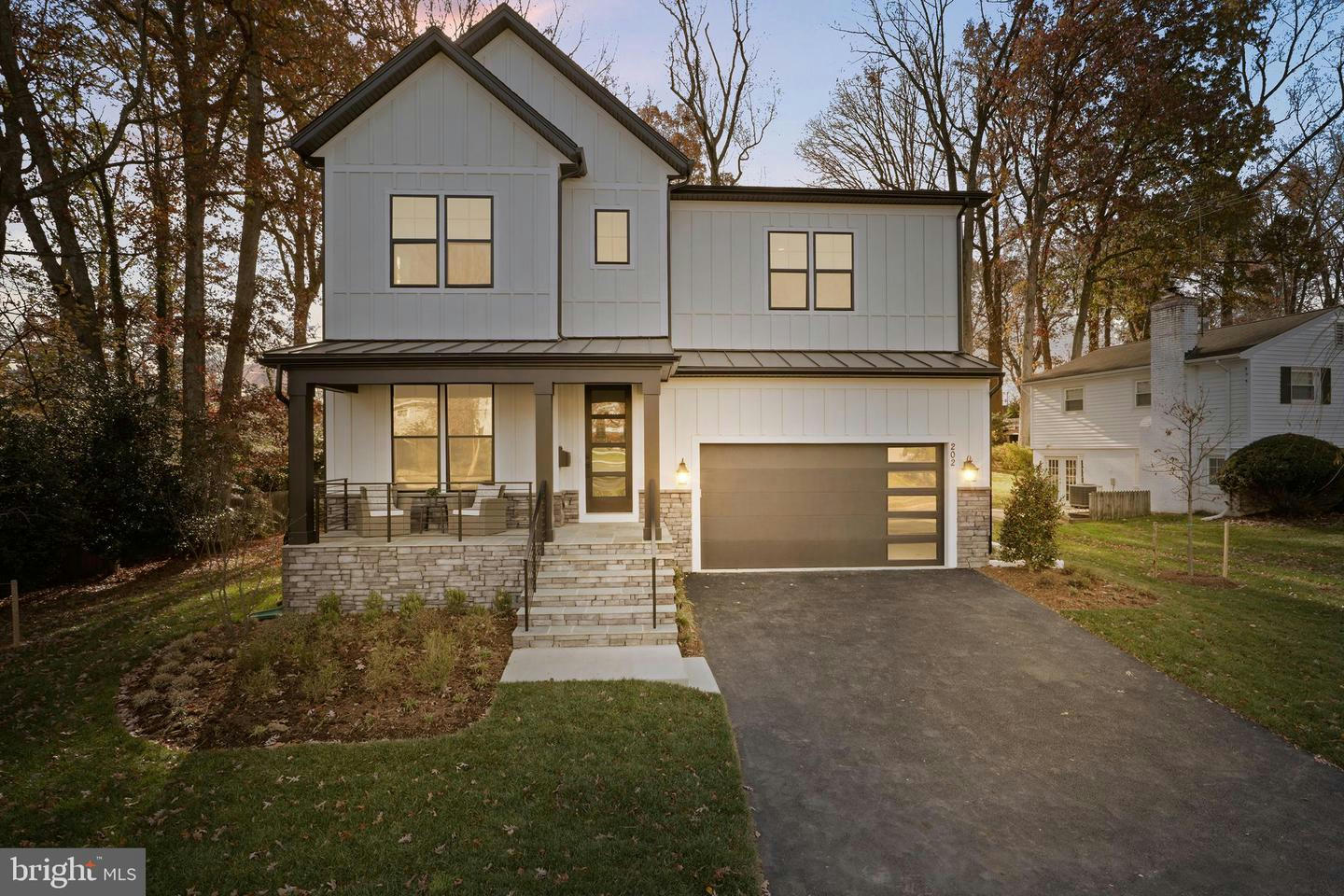 Falls Church, Virginia, 22046, United States, 4 Bedrooms Bedrooms, ,5 BathroomsBathrooms,Residential,Contingent,1702402