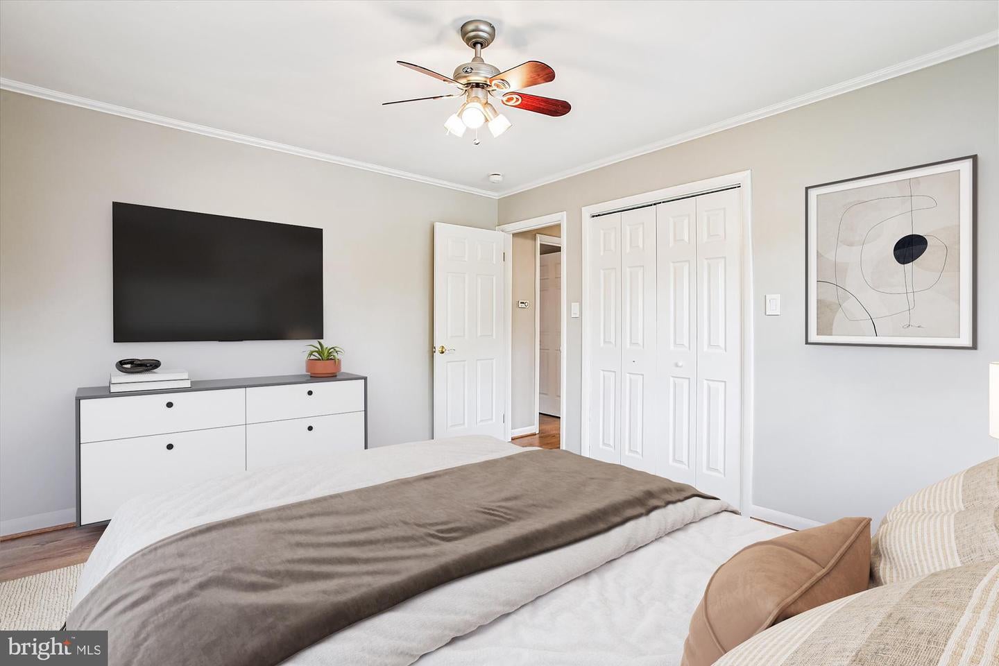 Arlington, Virginia, 22202, United States, 5 Bedrooms Bedrooms, ,3 BathroomsBathrooms,Residential,Active,1926909