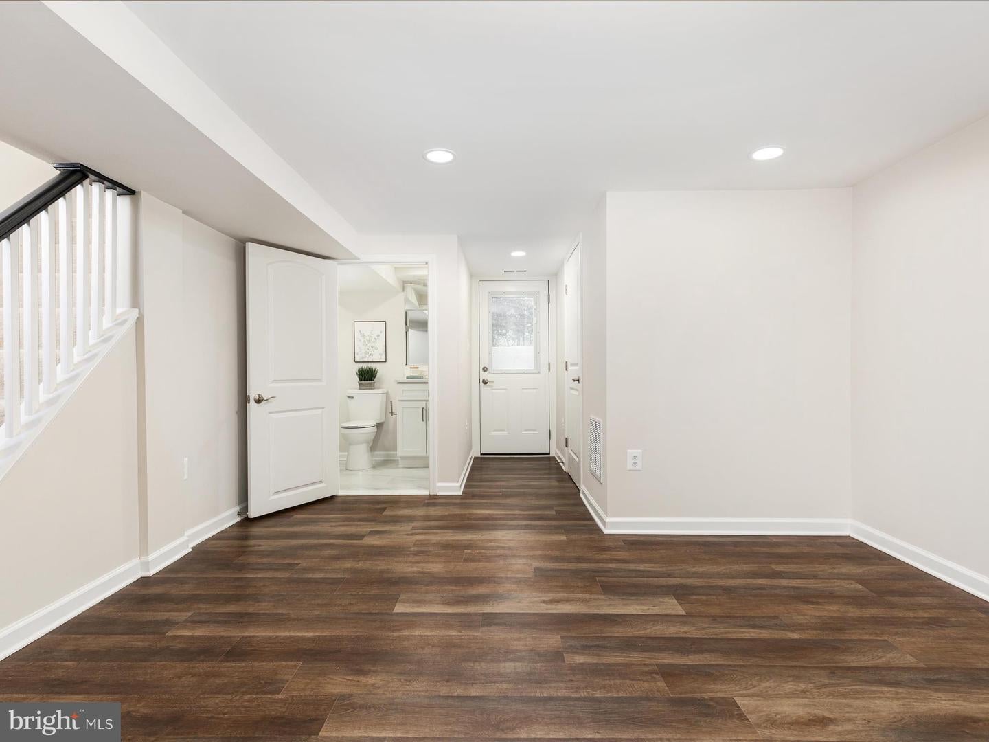 Arlington, Virginia, 22205, United States, 4 Bedrooms Bedrooms, ,4 BathroomsBathrooms,Residential,Active,1936390