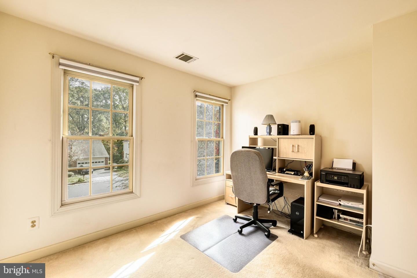 Fairfax Station, Virginia, 22039, United States, 4 Bedrooms Bedrooms, ,4 BathroomsBathrooms,Residential,Active,1988427