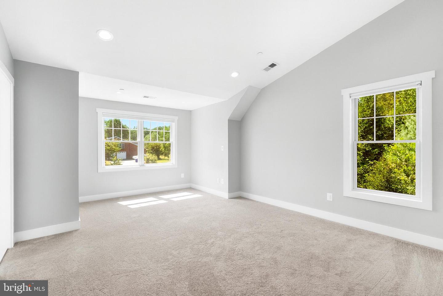 Highland, Maryland, 20777, United States, 5 Bedrooms Bedrooms, ,5 BathroomsBathrooms,Residential,Active,1944059