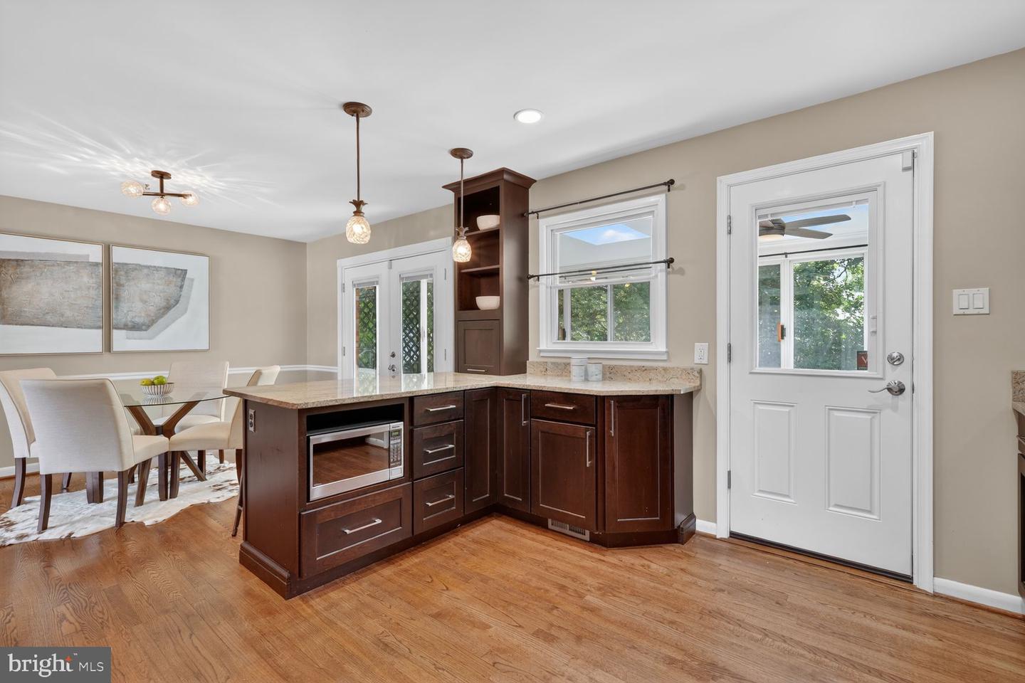 Falls Church, Virginia, 22043, United States, 4 Bedrooms Bedrooms, ,3 BathroomsBathrooms,Residential,Active,2045048