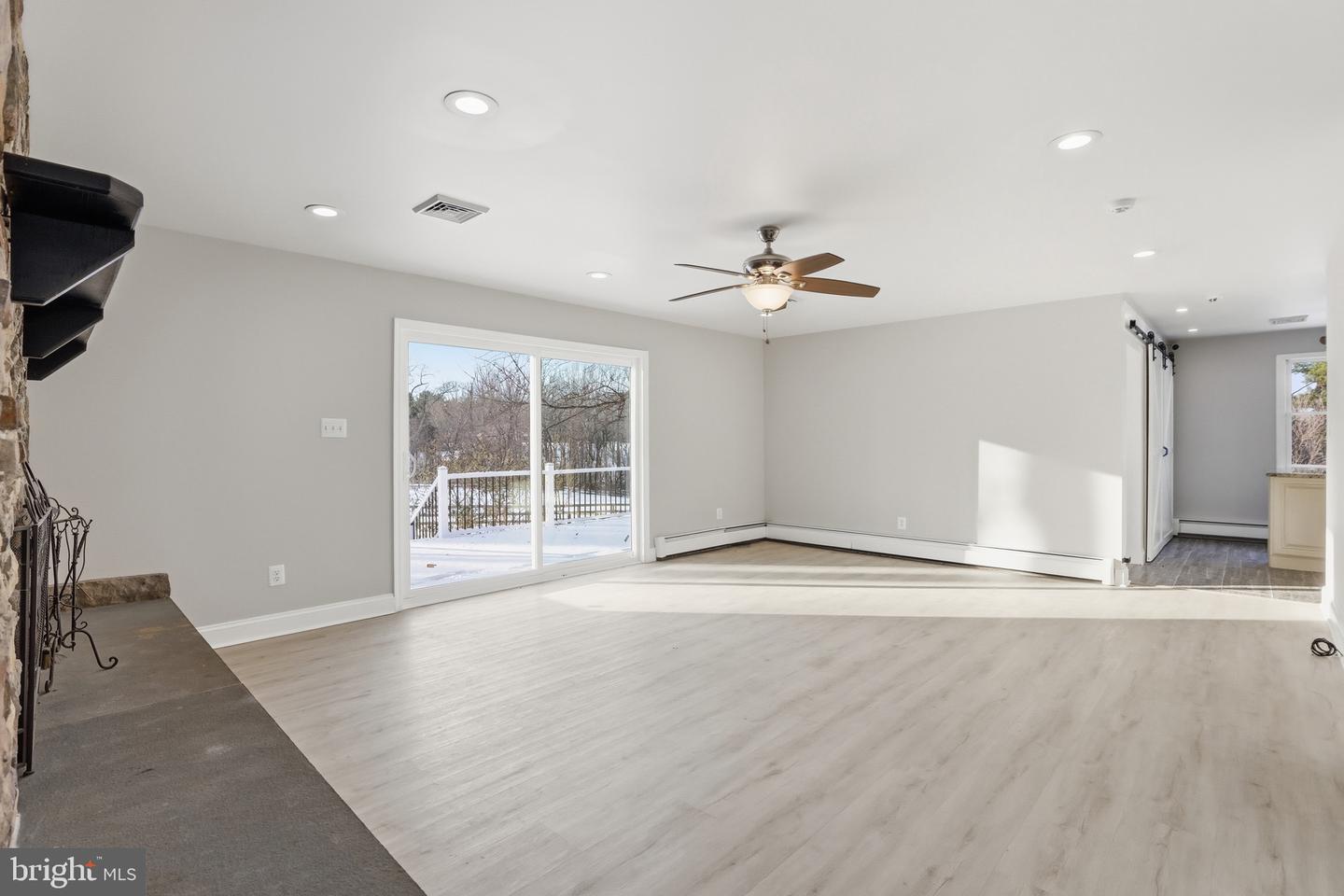 Clarksburg, Maryland, 20871, United States, 5 Bedrooms Bedrooms, ,3 BathroomsBathrooms,Residential,Active,1996277