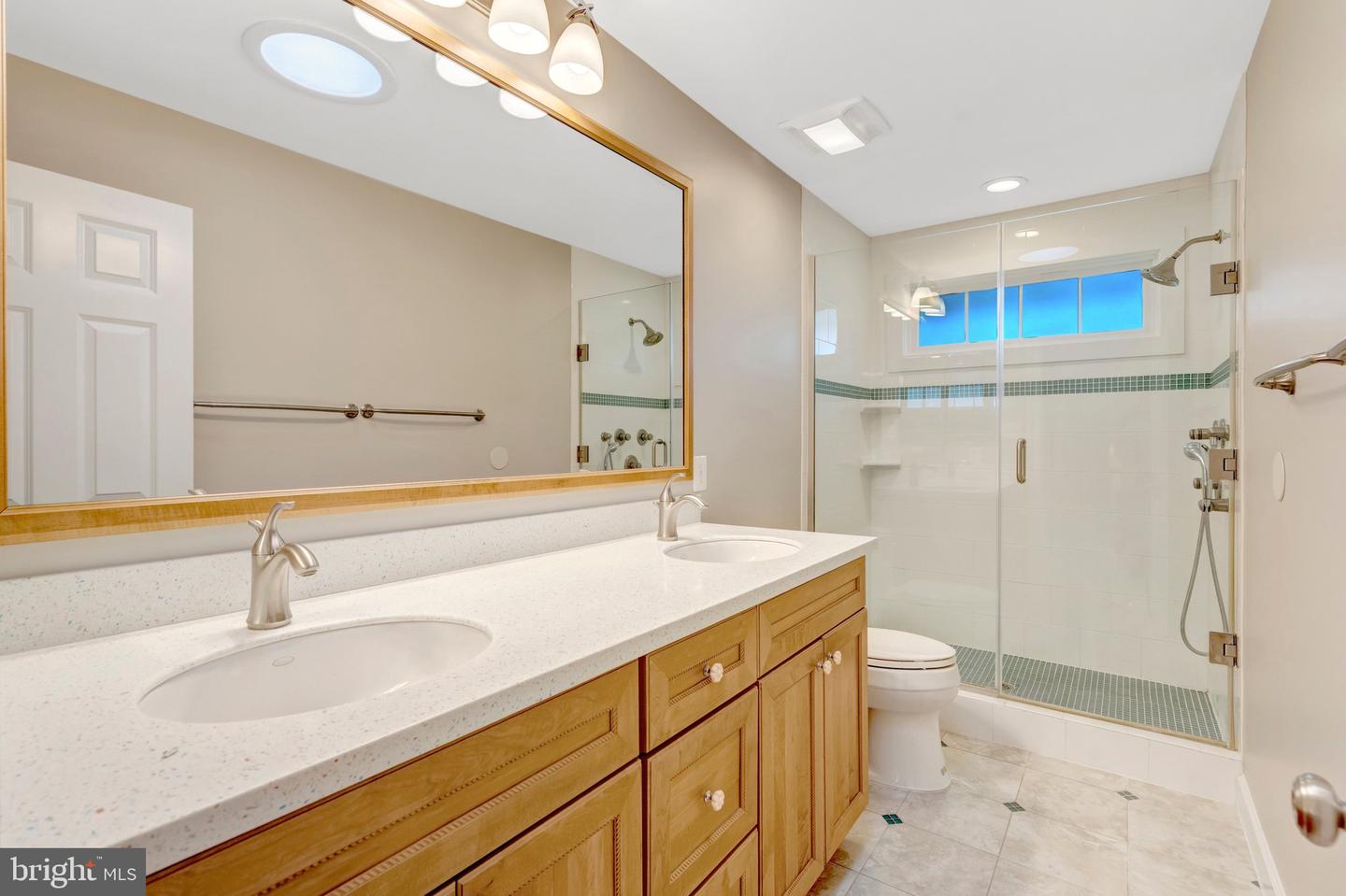 Fairfax, Virginia, 22030, United States, 4 Bedrooms Bedrooms, ,3 BathroomsBathrooms,Residential,Active,2045005