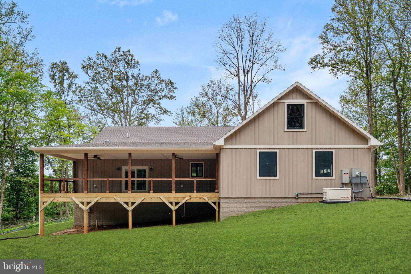 Warrenton, Virginia, 20187, United States, 3 Bedrooms Bedrooms, ,4 BathroomsBathrooms,Residential,Active,1963257