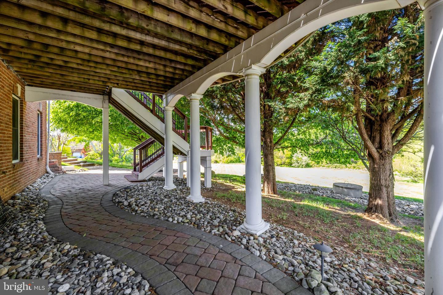 Leesburg, Virginia, 20175, United States, 5 Bedrooms Bedrooms, ,5 BathroomsBathrooms,Residential,Active,2021689