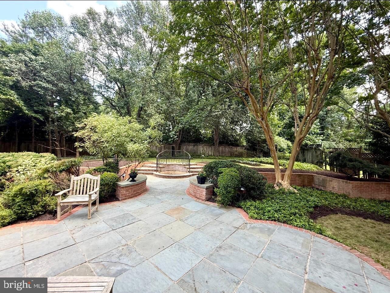 Mclean, Virginia, 22102, United States, 4 Bedrooms Bedrooms, ,3 BathroomsBathrooms,Residential,Pending,1929414