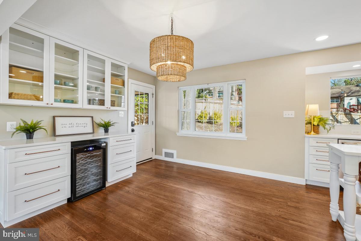 Alexandria, Virginia, 22308, United States, 3 Bedrooms Bedrooms, ,3 BathroomsBathrooms,Residential,Active,2006768